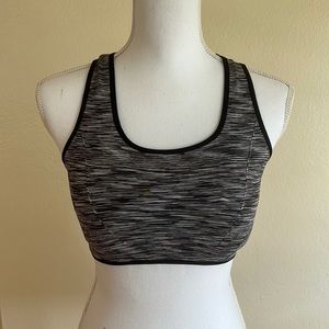 Danskin Sports Bra size Med (8-10)